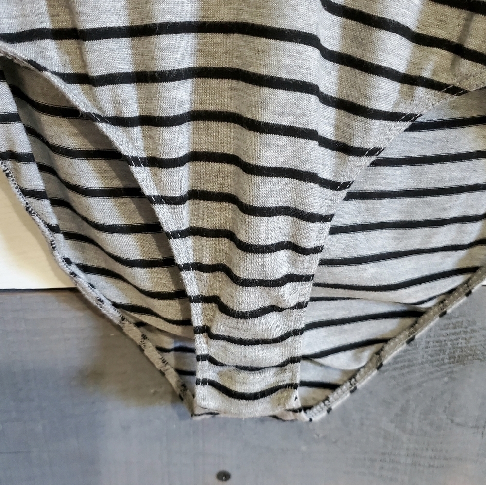 Free People Grey Black Striped Me Oh My V Neck Short Sleeves Bodysuit Size Small - Picture 12 of 14